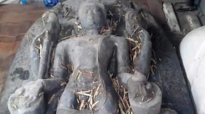 Ancient Vishnu statue among other items found from pond in Kumarganj | Sangbad Pratidin