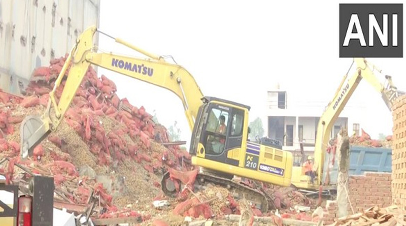Potato cold storage collapsed in Uttar Pradesh, 8 died, many trapped | Sangbad Pratidin