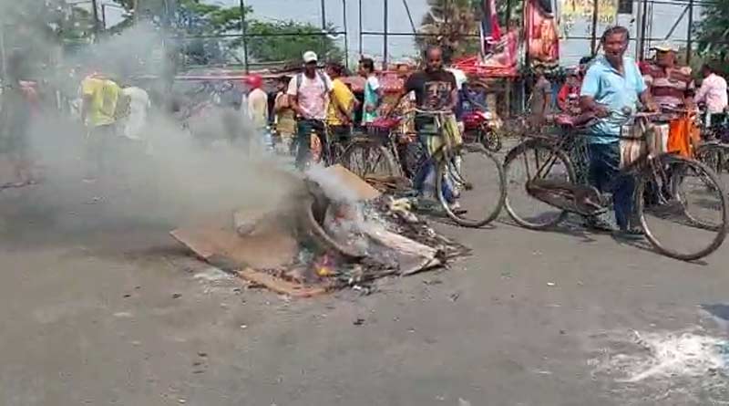 দফায় দফায় বিক্ষোভ-অবরোধ, ডাম্পারের ধাক্কায় মহিলার মৃত্যুকে ঘিরে অগ্নিগর্ভ শ্রীরামপুর