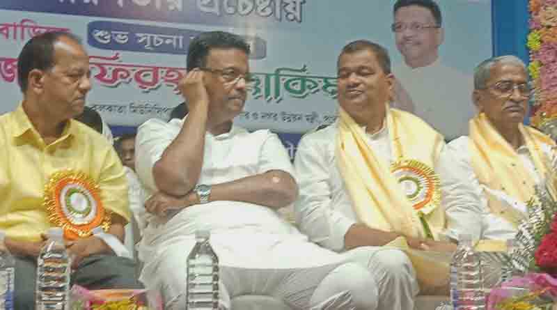 নিচুতলার চুরির দায় পড়ে নেত্রীর উপর! দুর্নীতি ইস্যুতে বিস্ফোরক জাকির, সায় দিলেন ফিরহাদও