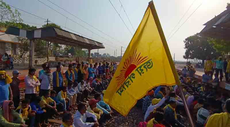 120 Trains cancelled due to Kurmi protest | Sangbad Pratidin