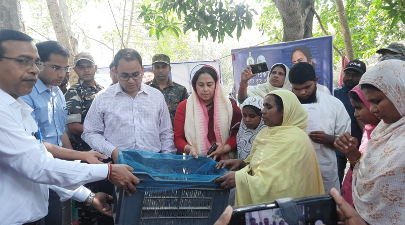 Helped families of 5 blind through WB government scheme at Malda | Sangbad Pratidin