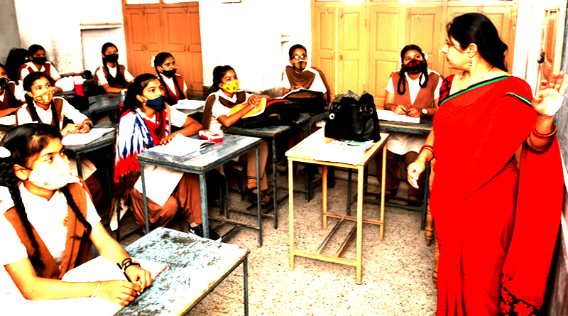 Question arises regarding clothing of teacher while teaching in New Alipore school | Sangbad Pratidin