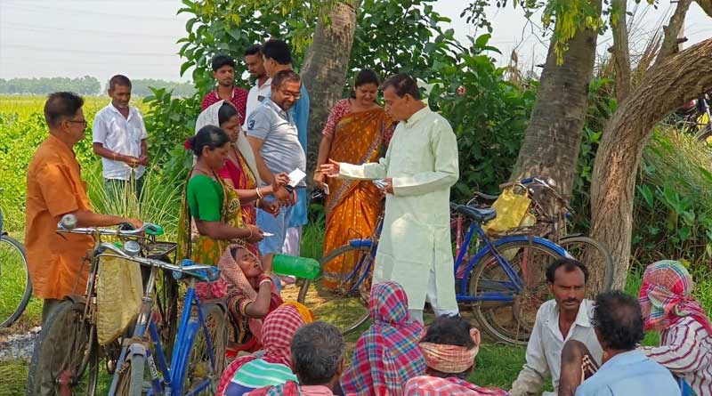 Minister Swapan Debnath distribute ORS and water ahed of heat wave | Sangbad Pratidin