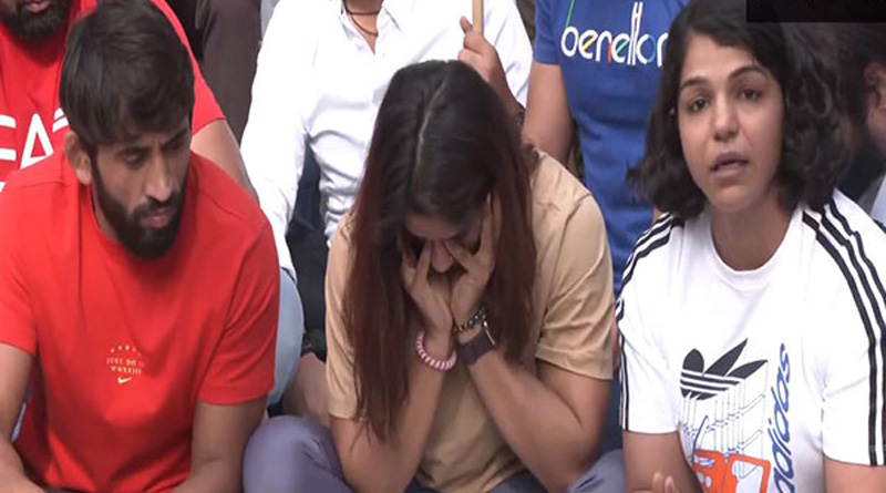 যৌন হেনস্তার অভিযোগে আইনি পথে কুস্তিগিররা, সুপ্রিম কোর্টে মামলা দায়ের