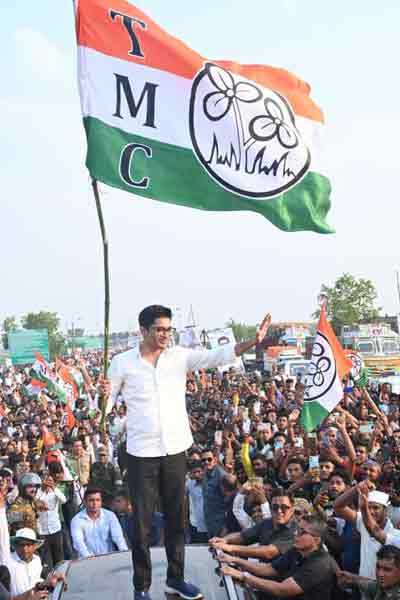 Abhishek Banerjee embarks in a new journey through TMC Naba Joar campaign 