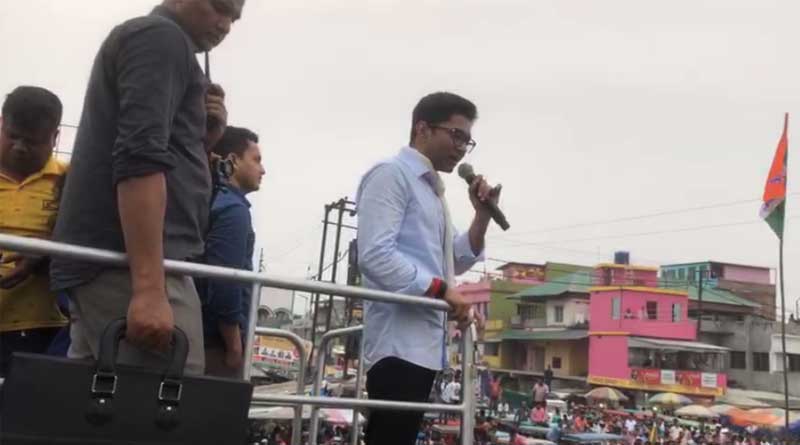 Abhishek Banerjee conducts rally in car despite illness | Sangbad Pratidin