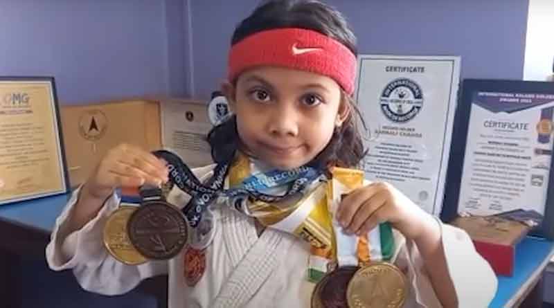 6 year old Hooghly girl wins black belt in karate । Sangbad Pratidin