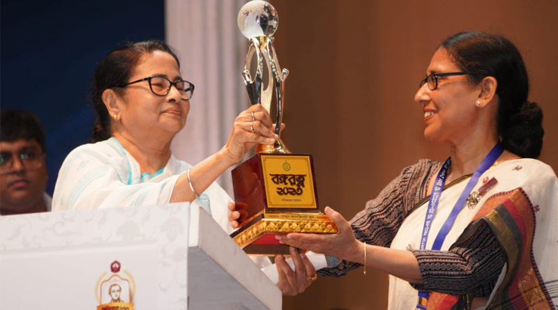 CM Mamata Banerjee awarded 'Bangaratna' to Kolkata Bethune School | Sangbad Pratidin