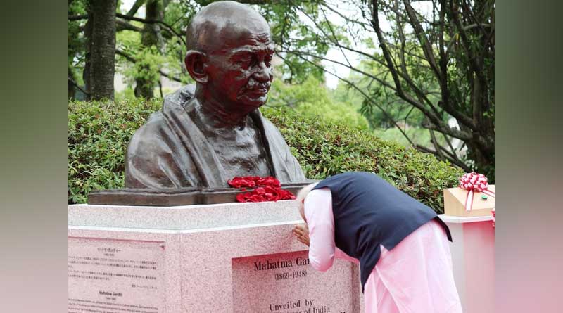 PM Modi unveils Mahatma Gandhi's bust in Hiroshima | Sangbad Pratidin