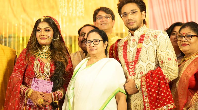 CM Mamata Banerjee gifts Misty Singh golden chain on her marriage | Sangbad Pratidin