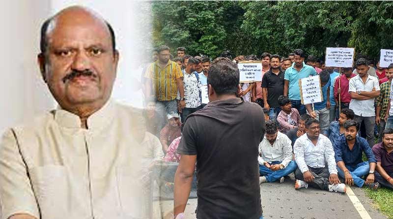 Guv C V Anand Bose faces agitation in North Bengal University | Sangbad Pratidin