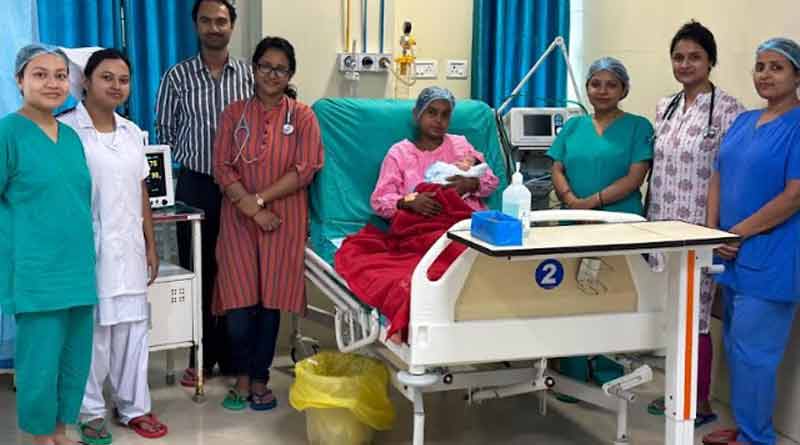 Woman gives birth a baby by walking epidural process । Sangbad Pratidin
