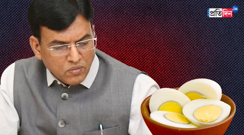 Bengal BJP leaders get astonished after seeing union health minister eating eggs | Sangbad Pratidin