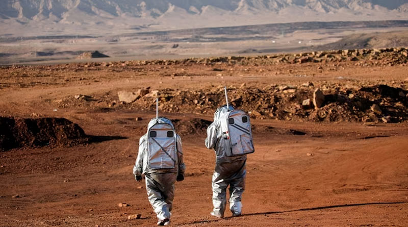 Four humans begin living on Mars। Sangbad Pratidin