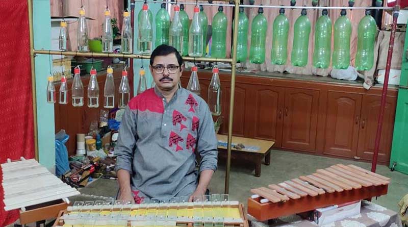 Mesmarising: Sreerampur man makes unique music instruments from waste products | Sangbad Pratidin