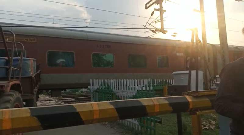 Rajdhani Express was saved from a major accident, gateman Suspended | Sangbad Pratidin