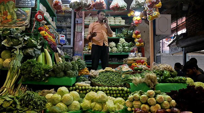 Retail inflation drops marginally to 6.83% in August। Sangbad Pratidin