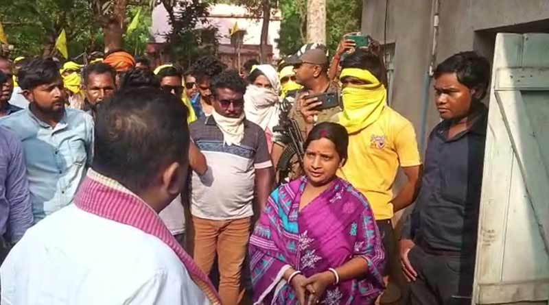 Suvendu Adhikari visited arrested Kurmi leader's house at Salbani | Sangbad Pratidin