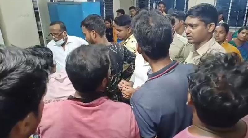 চিকিৎসক না থাকায় বিনা চিকিৎসায় রোগীর মৃত্যু! ক্ষোভে ফেটে পড়ল পরিবার, উত্তপ্ত রামপুরহাট