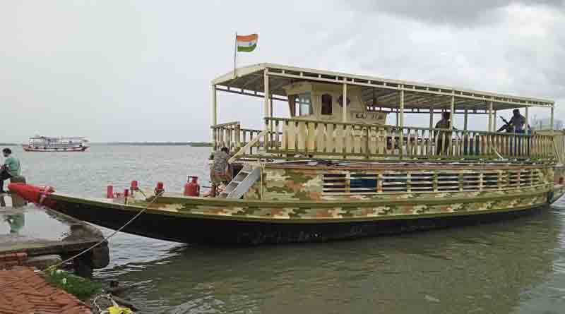 Lawyer bought boat to watch Royal Bengal Tiger in Sundarban