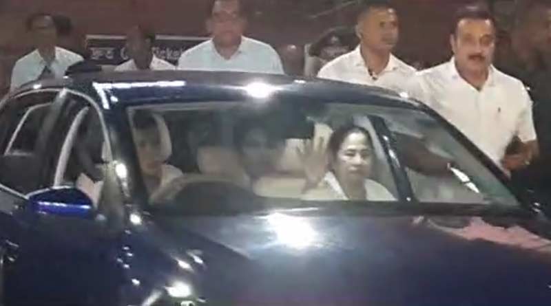 CM Mamata Banerjee leaves SSKM Hospital with Abhishek Banerjee after knee treatment | Sangbad Pratidin
