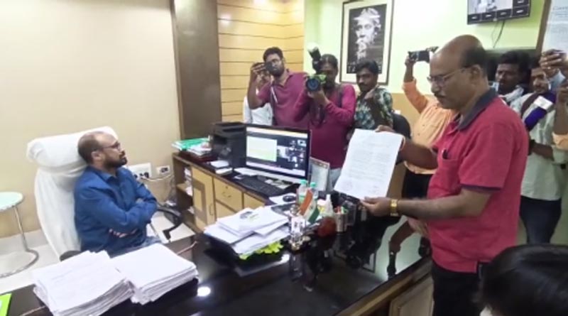 Chairperson of Suri municipality resigns | Sangbad Pratidin