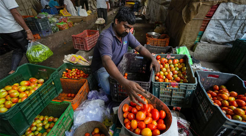 To Control Tomato's Spiraling Price now Centre Plans To Procure Them | Sangbad Pratidin