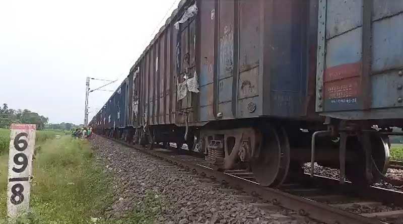 A train averted a major accident in Jalgaiguri | Sangbad Pratidin