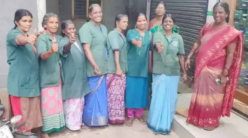 11 Kerala women win 10 crore in lottery for Rs 250। Sangbad Pratidin