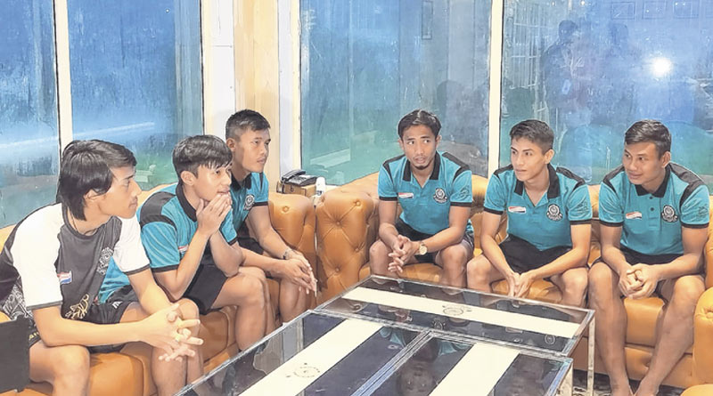Mohammedan Sporting Club is taking care of Manipur footballers | Sangbad Pratidin