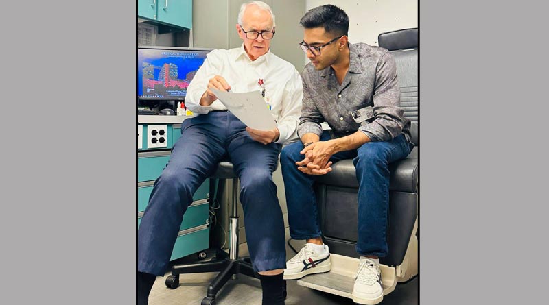 Abhishek Banerjee is with doctor in New York, pictures goes viral on social media | Sangbad Pratidin