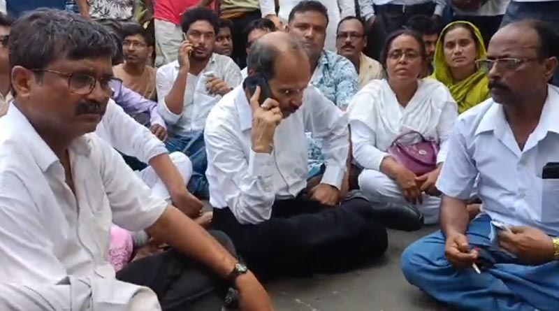 Adhir Chowdhury met injured Congress workers in Krishnanagar, staged protest | Sangbad Pratidin