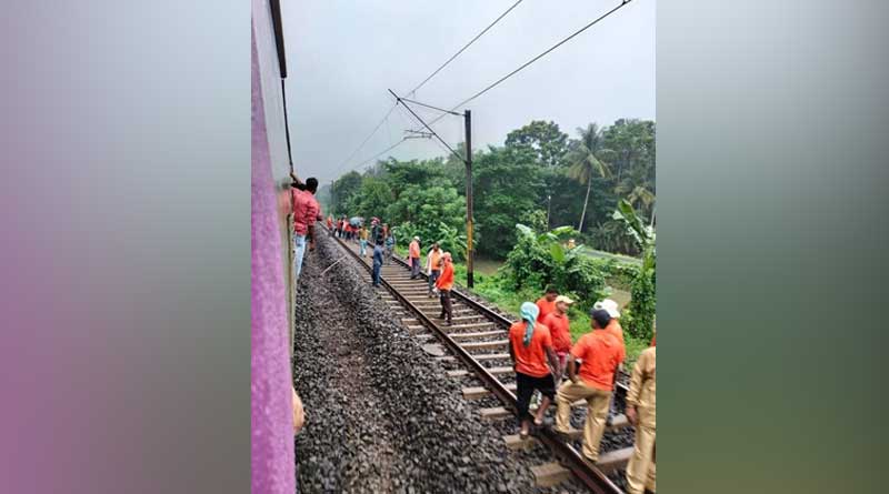 Rail track in up Sealdah-Bongaon Division collapsed due to heavy rain, train services disrupted | Sangbad Pratidin