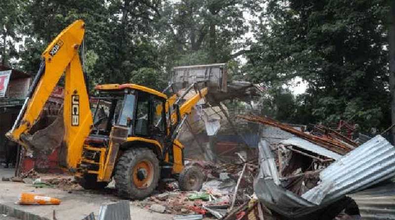 হিংসাদীর্ণ হরিয়ানায় বুলডোজার বিভীষিকা, মাটিতে মিশল ২৫০ ঝুপড়ি