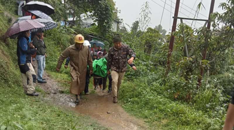 Landsilde of Darjeeling: One died at Patabang, massive damage assumed | Sangbad Pratidin