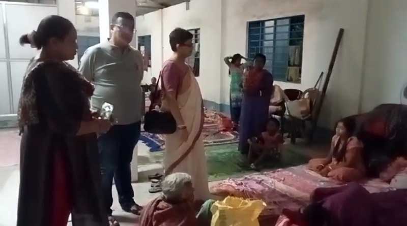 লাগাতার বৃষ্টিতে জলমগ্ন জলপাইগুড়ি, ত্রাণশিবিরে রাত কাটালেন খোদ কাউন্সিলর