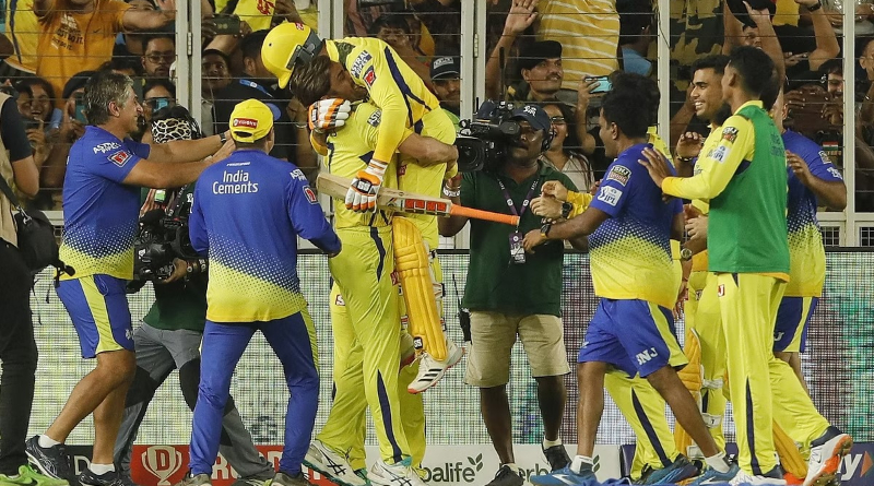 Mahendra Singh Dhoni Celebrates Chennai Super Kings IPL Victory With Friends In Gym, video gone viral। Sangbad Pratidin