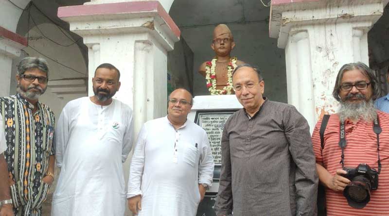 Netaji Subhas Chandra Bose: Descendants meet the family in Purulia who gave shelter to sick patriot | Sangbad Pratidin