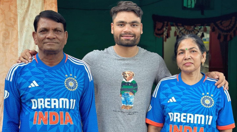 Rinku Singh heartwarming post with parents after making Team India, picture gone viral। Sangbad Pratidin