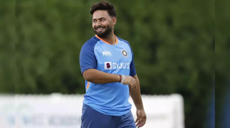 Rishabh Pant visits team India's camp in Alur ahead of Asia Cup 2023, video gone viral। Sangbad Pratidin