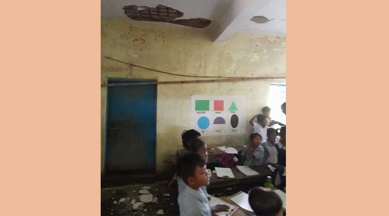 Roof cavesing at Kharagpur School, left 2 injured