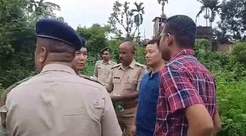 পরনে স্কুল ড্রেস, পাশে পড়ে ব্যাগ, পরিত্যক্ত ঘর থেকে উদ্ধার নাবালিকার দেহ