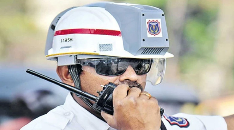 Now Ahmedabad traffic police wear ‘AC helmets’ to stay cool | Sangbad Pratidin