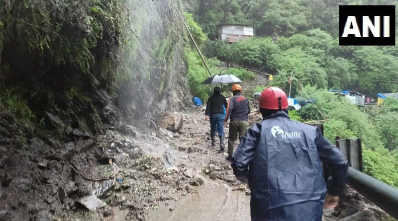 উত্তরাখণ্ডে গত ২৪ ঘণ্টায় দুর্যোগের বলি ৯, ভারী বর্ষণে ধস গৌরীকুণ্ডে, জলমগ্ন বহু এলাকা