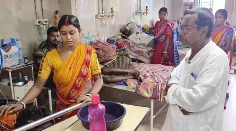 Many fall sick after having bhog of Ranna puja in Arambagh | Sangbad Pratidin