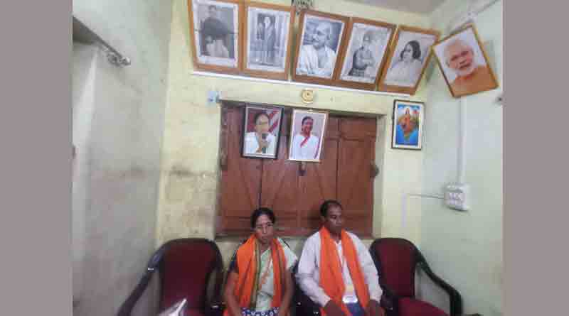 Put CM Mamata Banerjee's pic in Panchayat offices, directs Suvendu Adhikari | Sangbad Pratidin