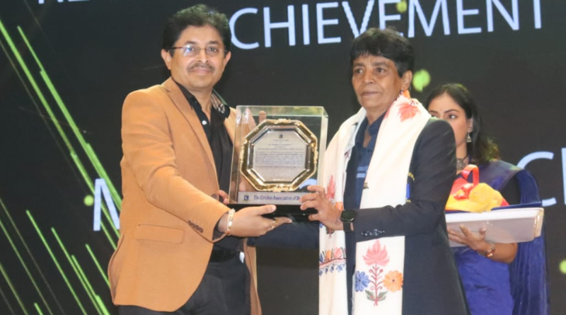 Raju Mukherjee and Sharmila Chakraborty got lifetime achievement award from Cricket Association of Bengal 