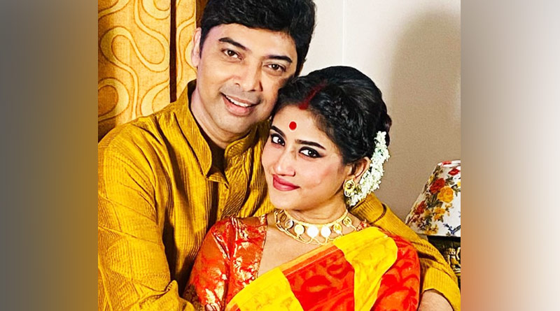 Bhaswar Chatterjee, Debleena Dutta's picture goes viral as couple| Sangbad Pratidin