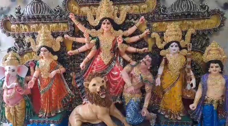 Durga Puja 2023: Idol made of fibre by Chakdah artists starts journey to Paris | Sangbad Pratidin